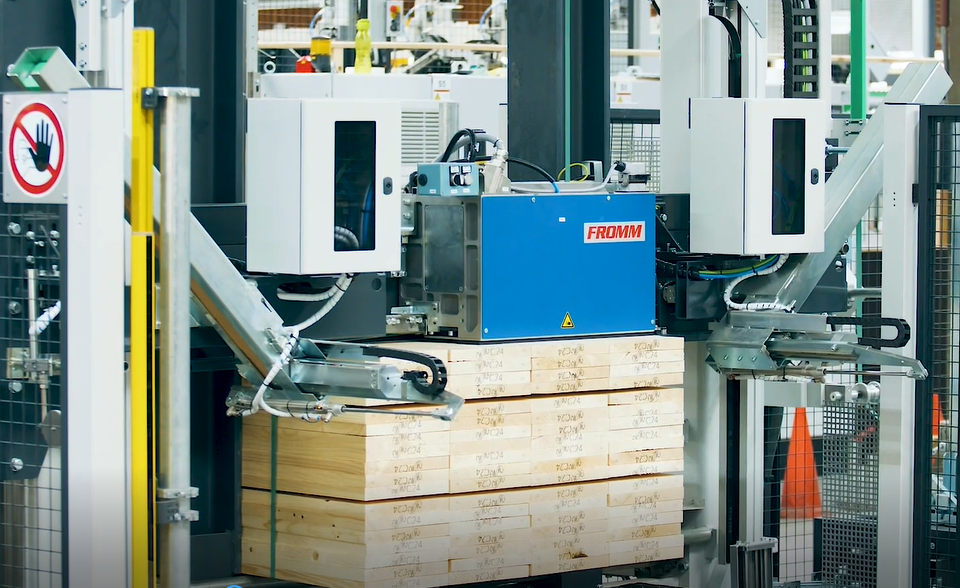 How to upgrade your mill with a lumber strapping machine